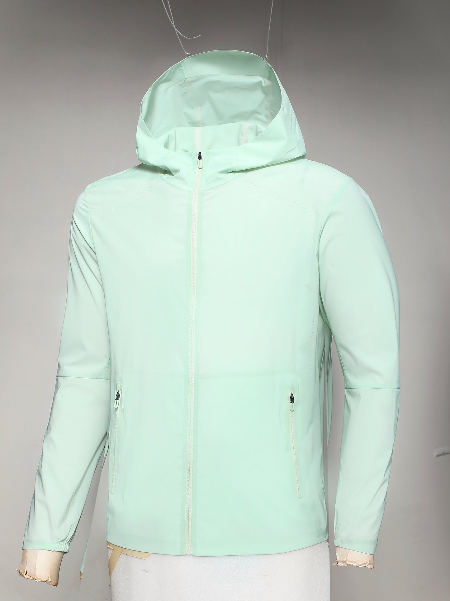 KINO Men's Stratus Windbreaker