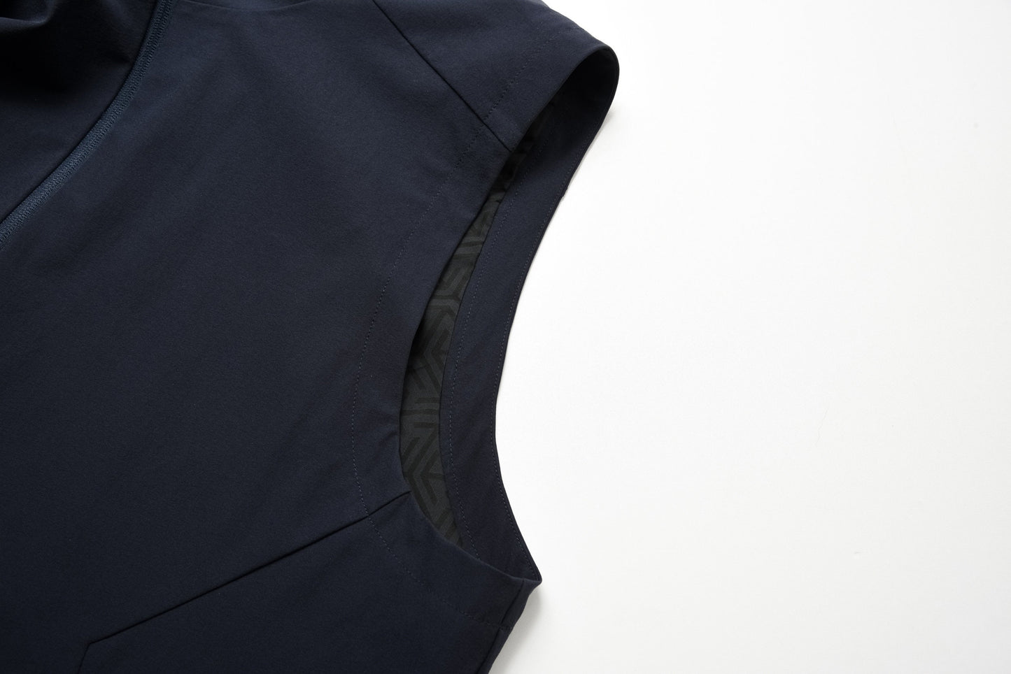 KINO Men's Fairway Performance Vest